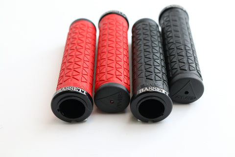 thumbnail interactive-video image 1 of AME Old School BMX Unitron Grips – Red Over Black, Classic Retro Look 1 of 4